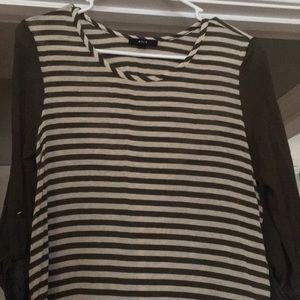 🌻 4/$20 sale 🌻 Mine top size medium